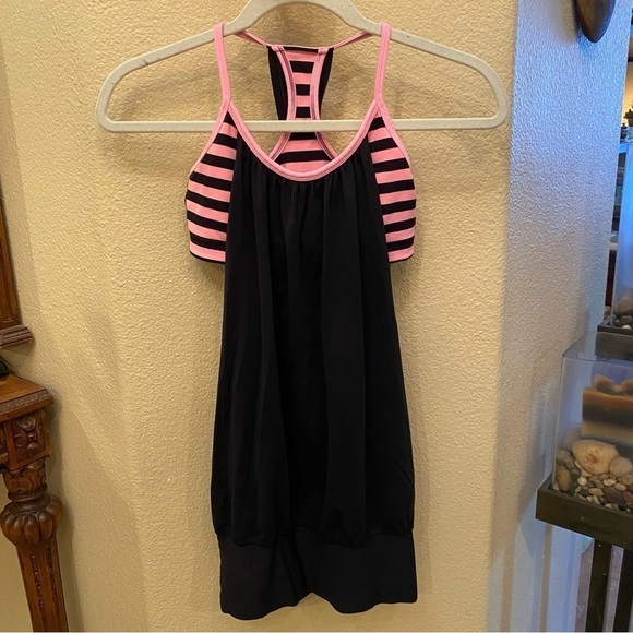 LULULEMON Women Pink & Black Stripe Sports Bra Athletic Tank Top Size 4 - Picture 1 of 7